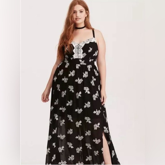 torrid Dresses & Skirts - Torrid Black and White Floral Maxi Dress